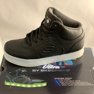 Skechers Energy lights up Sneakers